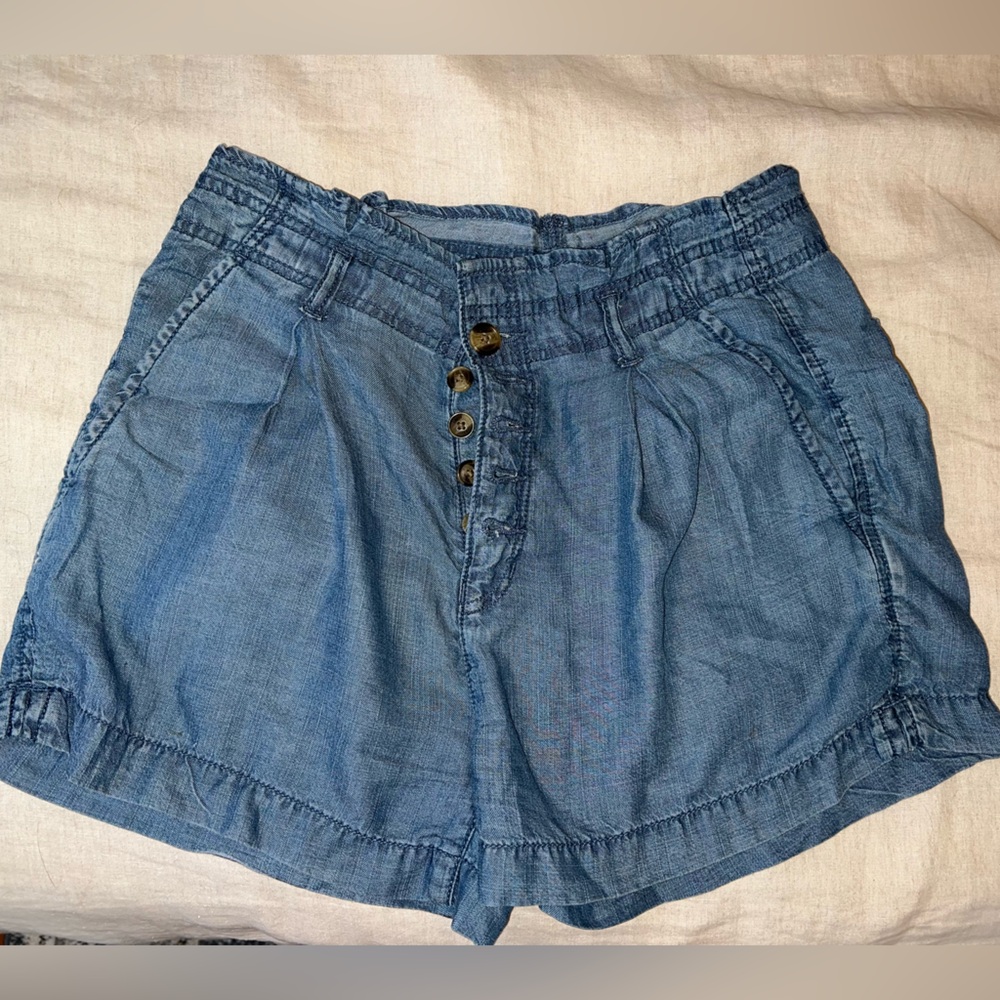 American Eagle denim shorts.
